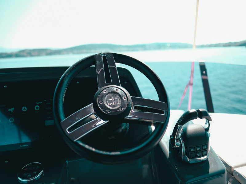 Bavaria R40 FLY — photo 28
