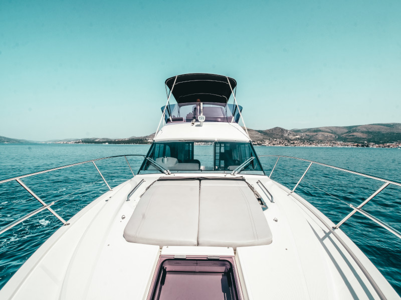 Bavaria R40 FLY — photo 17