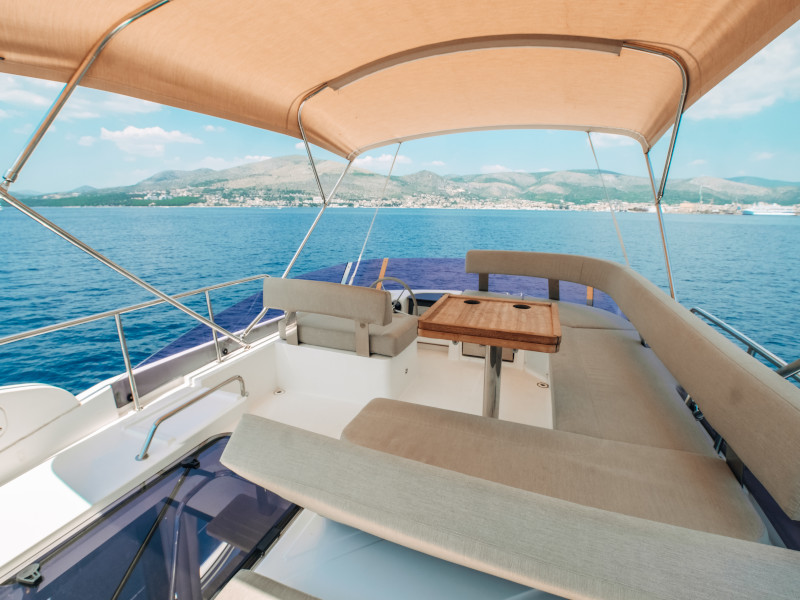 Bavaria E40 Fly — photo 21