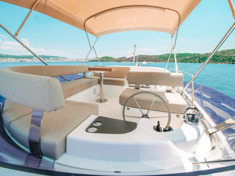 Bavaria E40 Fly — photo 23