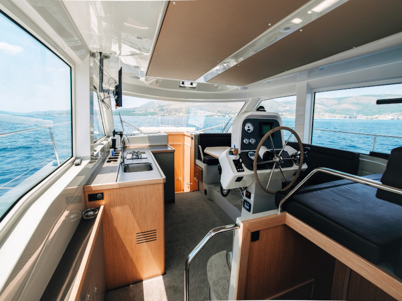 Bavaria E40 Fly — photo 2