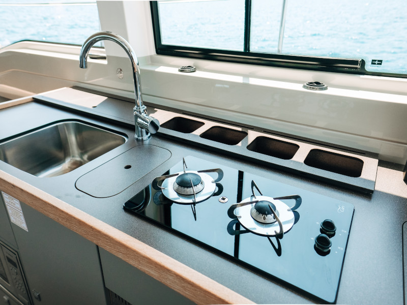 Bavaria E40 Fly — photo 25