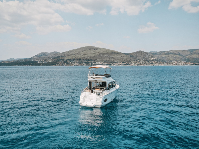 Bavaria E40 Fly — photo 21