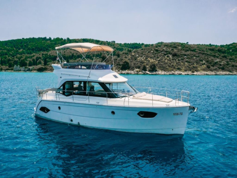 Bavaria E40 Fly — photo 7