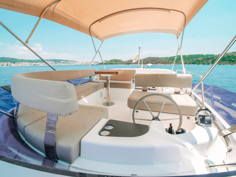 Bavaria E40 Fly — photo 20