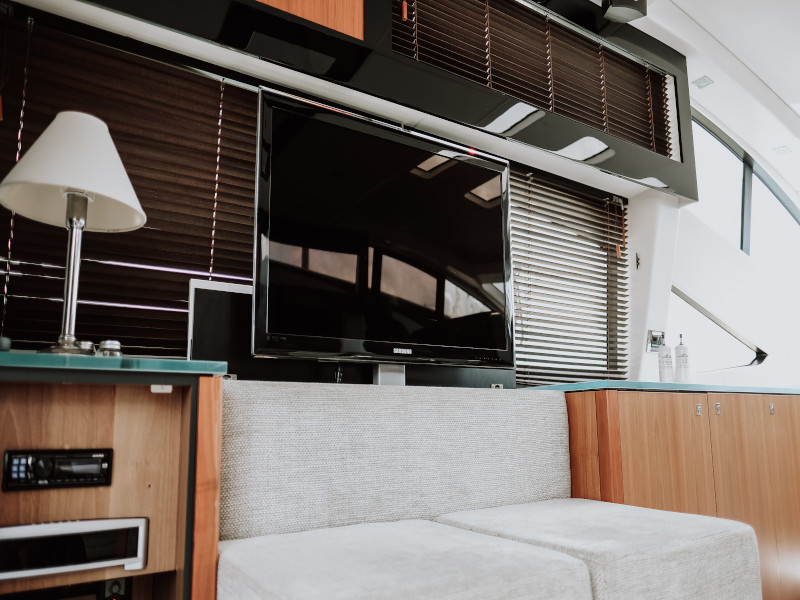 Sunseeker Predator 64 — photo 8