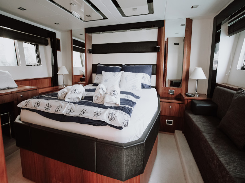 Sunseeker Predator 64 — photo 10