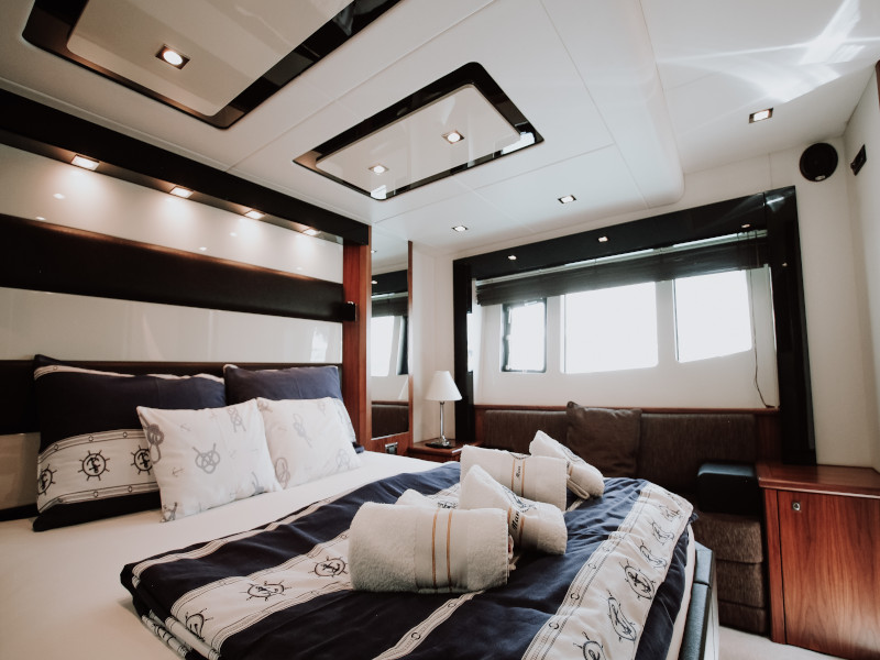 Sunseeker Predator 64 — photo 32