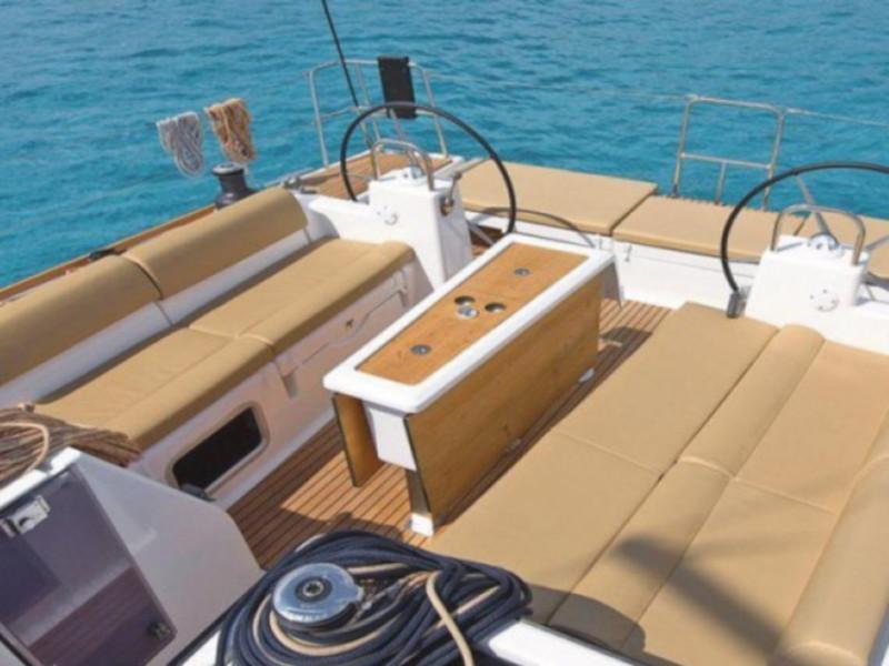 Dufour 460 Grand Large — photo 4