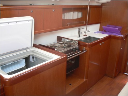 Beneteau Oceanis 40 — photo 10
