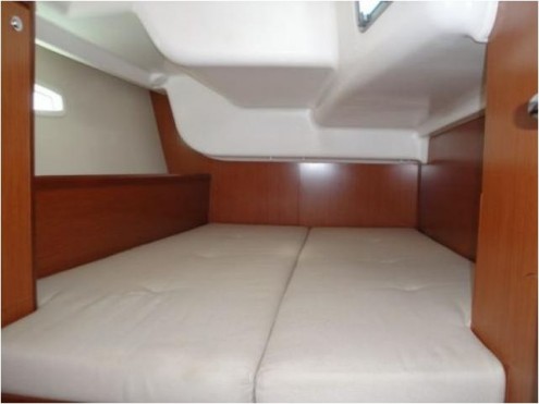 Beneteau Oceanis 40 — photo 4