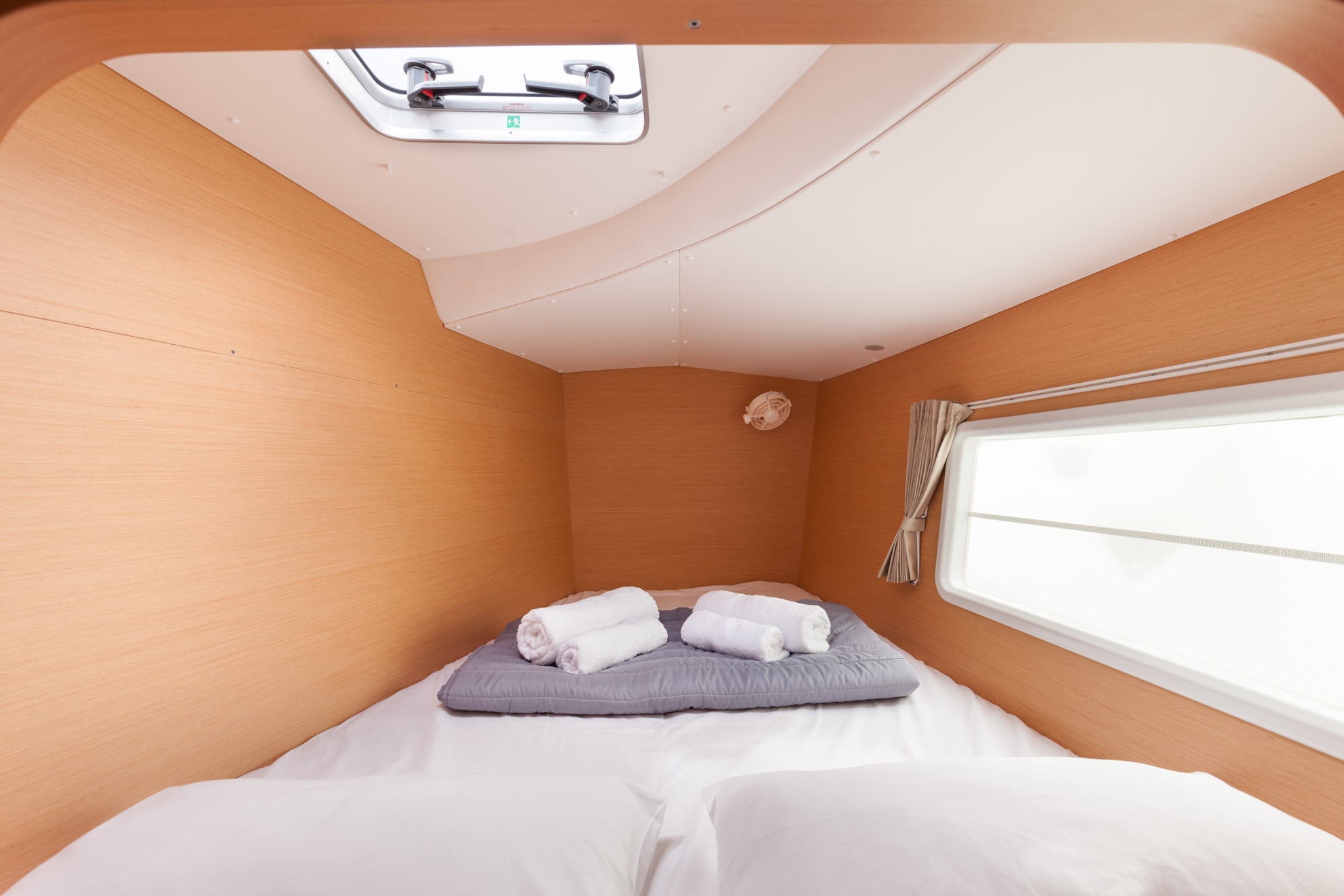 Lagoon 380 S2 — photo 19