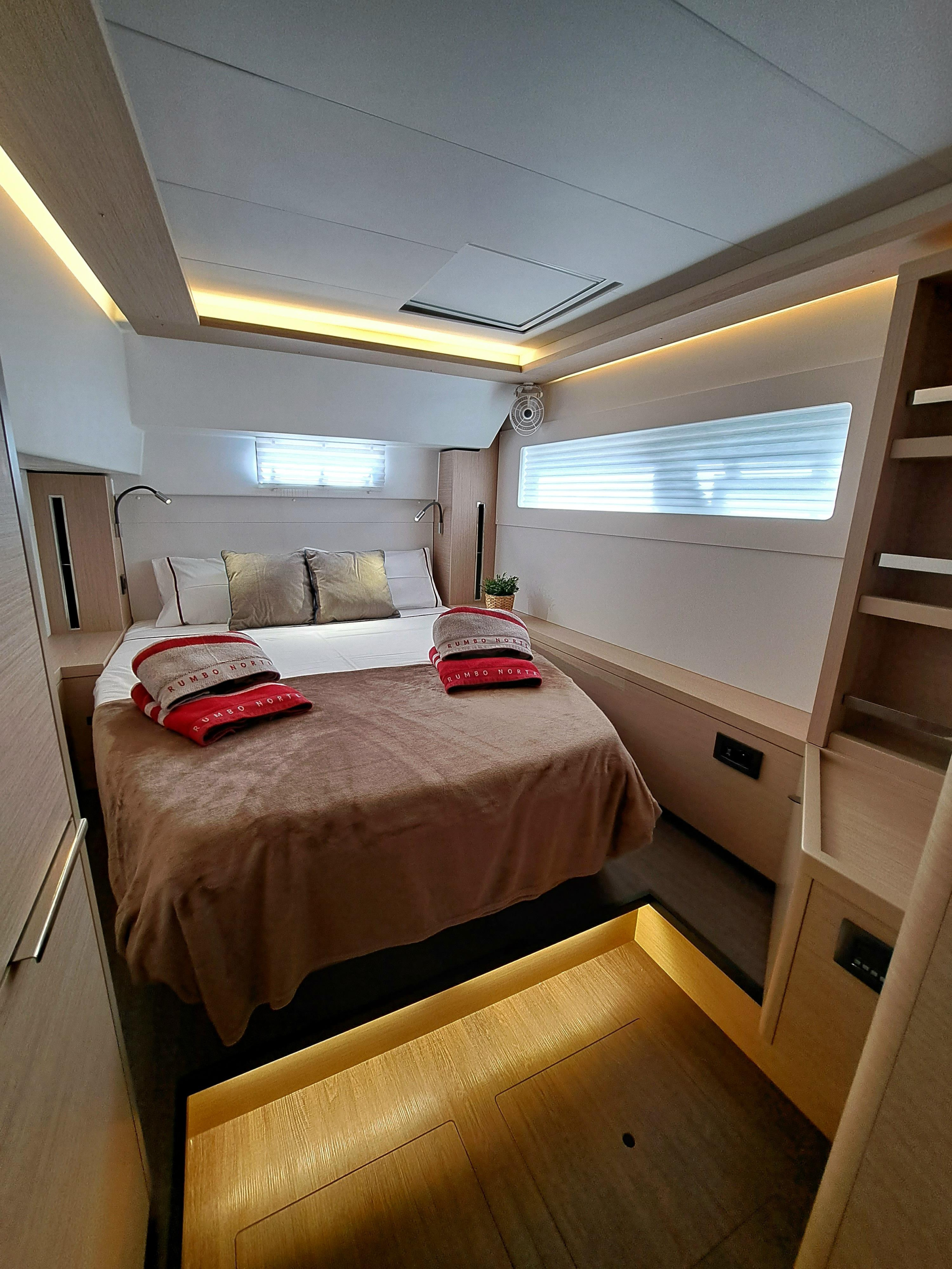 LAGOON 46 / 4 CABINS — photo 5