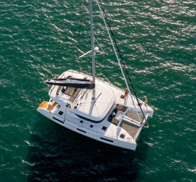 LAGOON 46 / 4 CABINS — photo 8