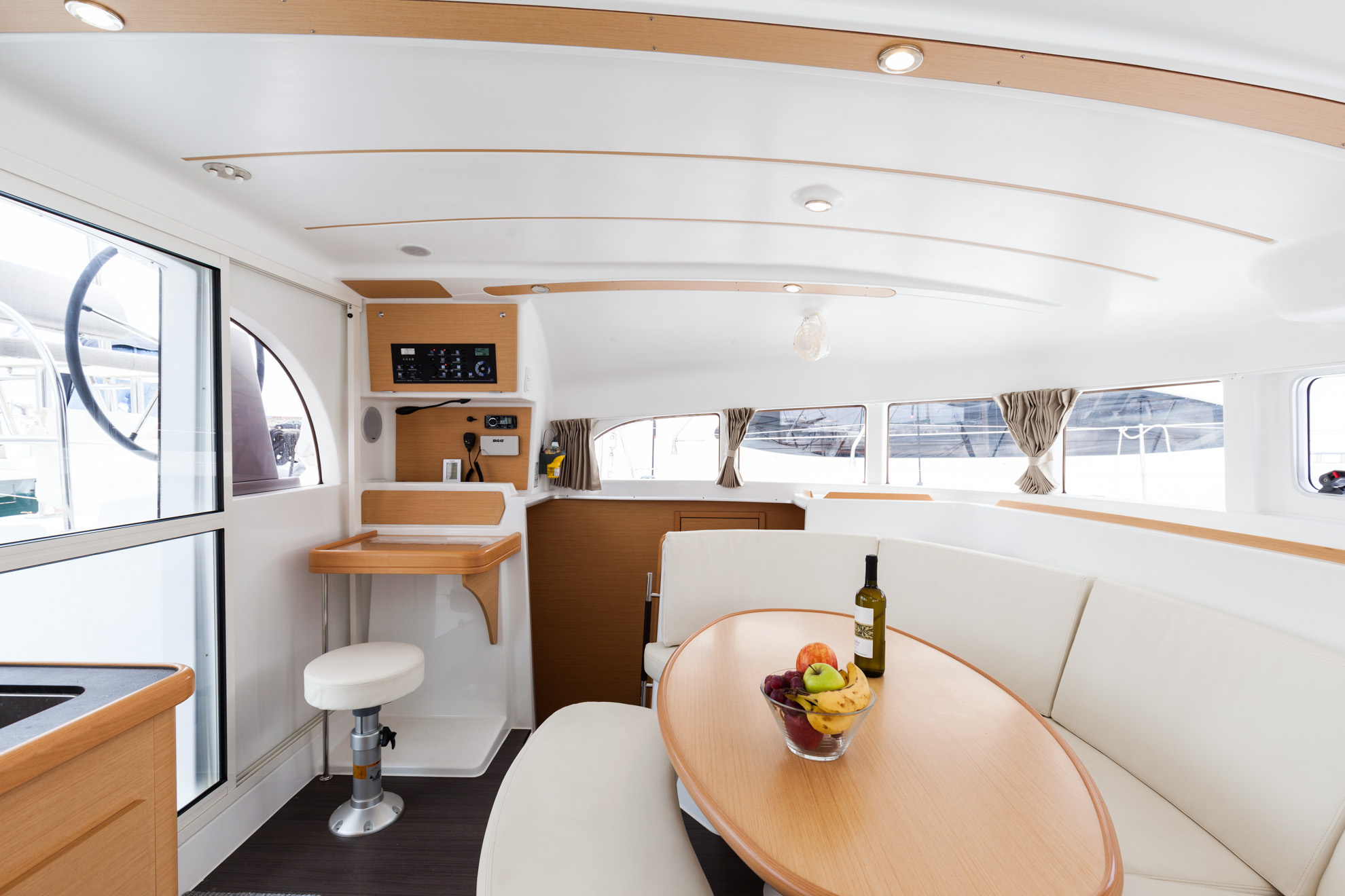 Lagoon 380 S2 — photo 17