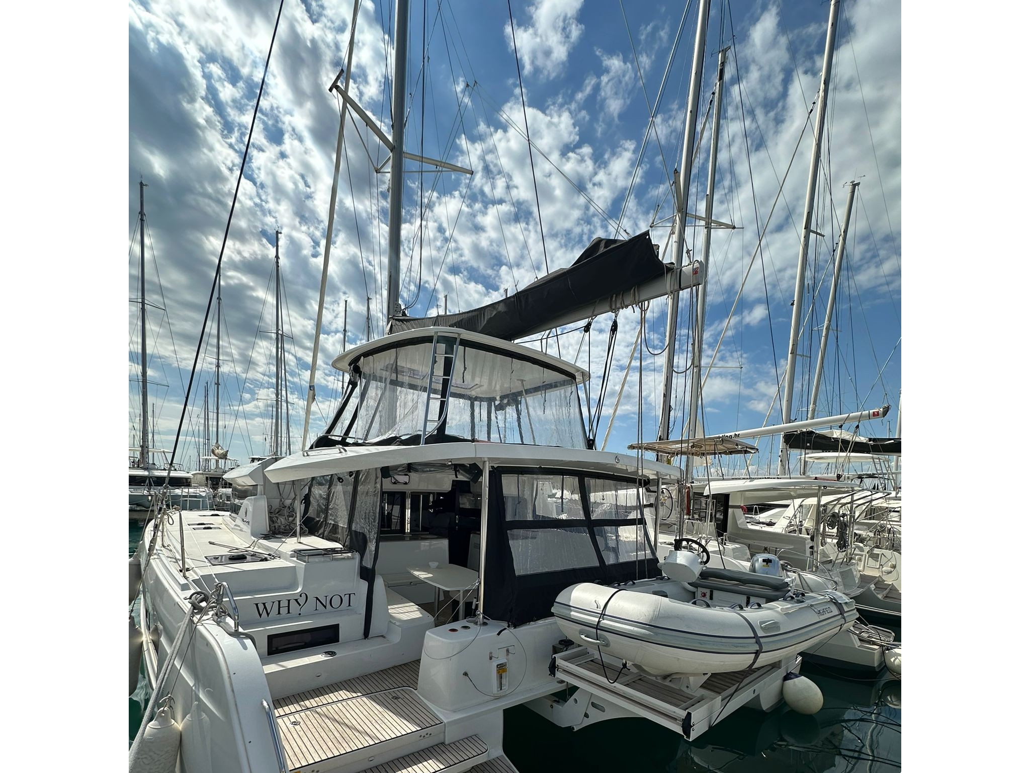 Lagoon 46 — photo 1