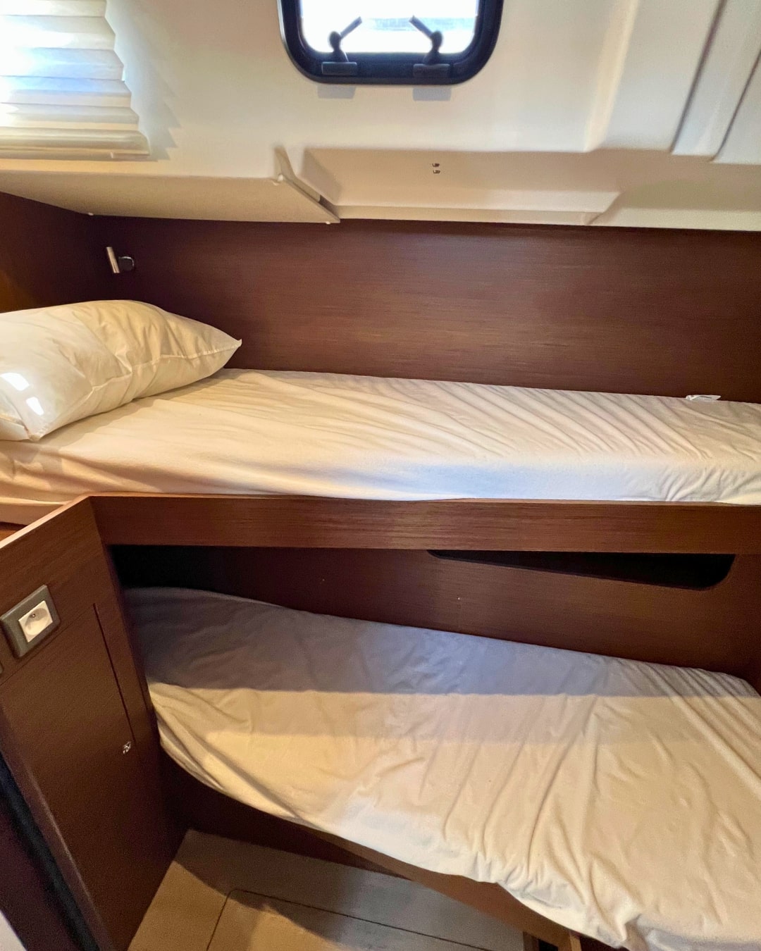 Oceanis 51.1 — photo 16