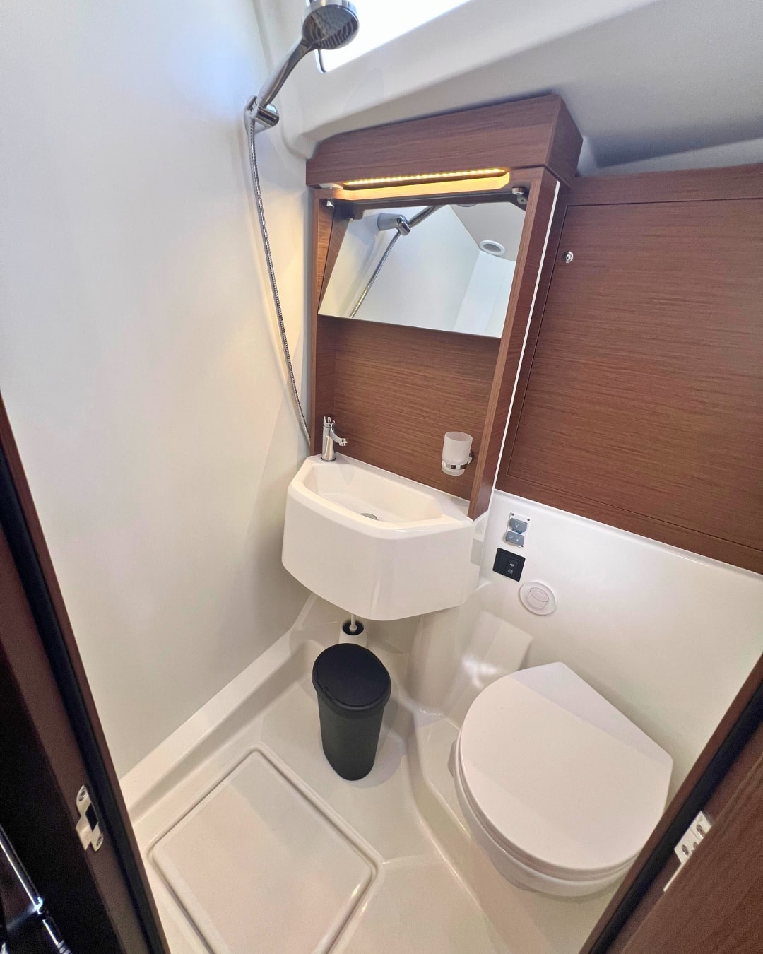 Oceanis 51.1 — photo 14