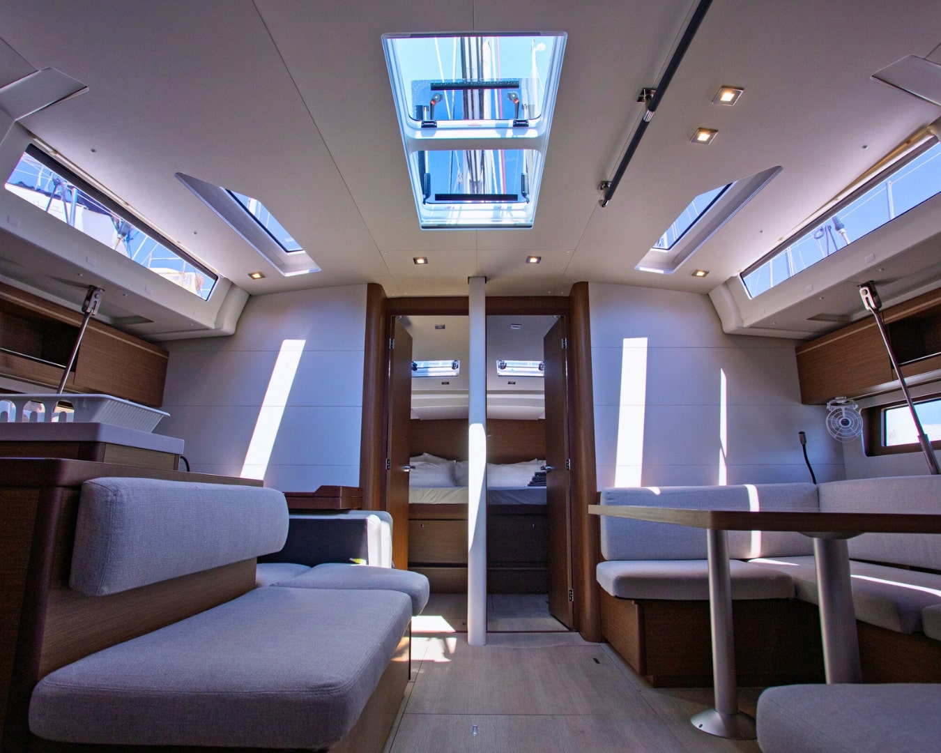 Oceanis 51.1 — photo 24
