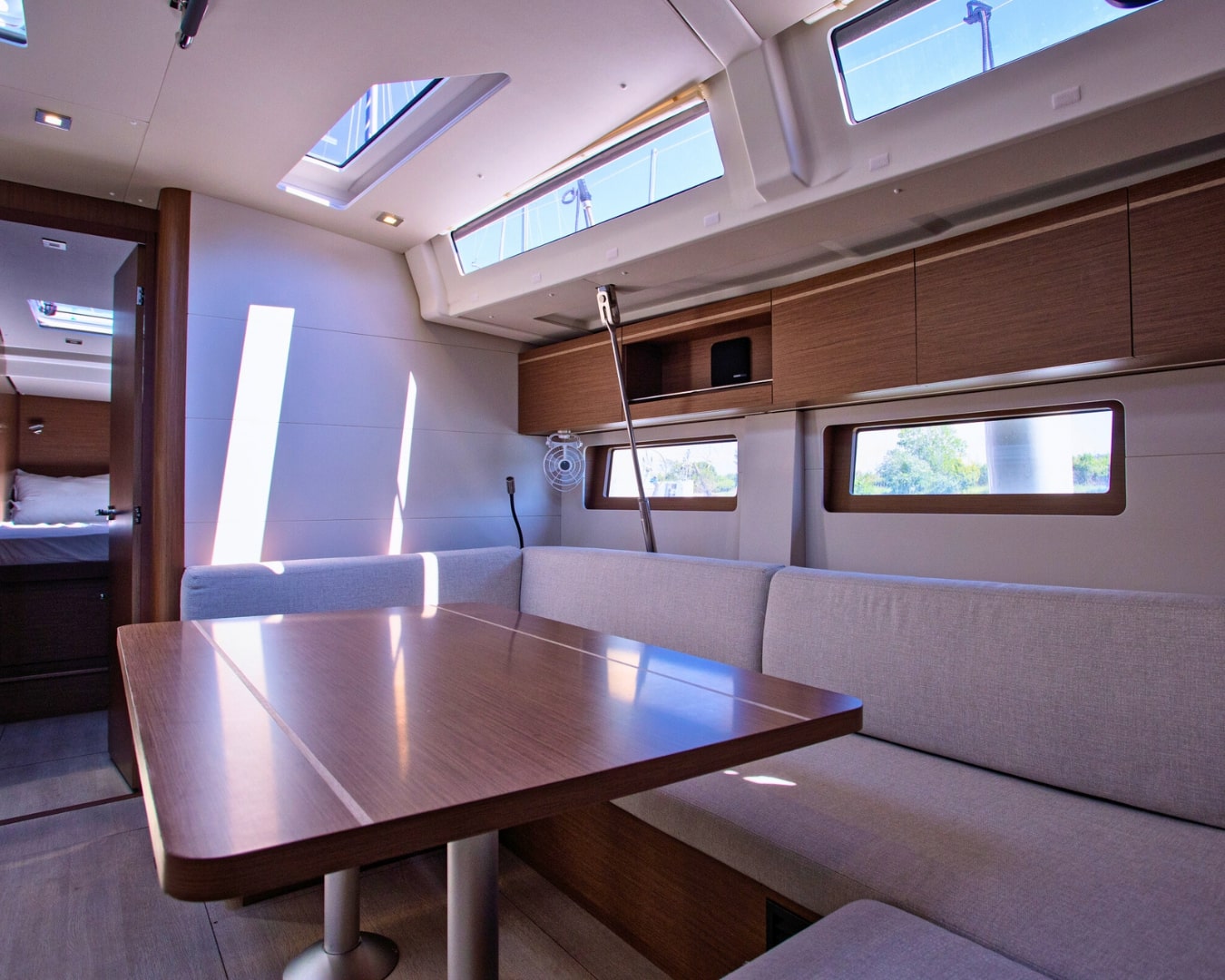 Oceanis 51.1 — photo 19