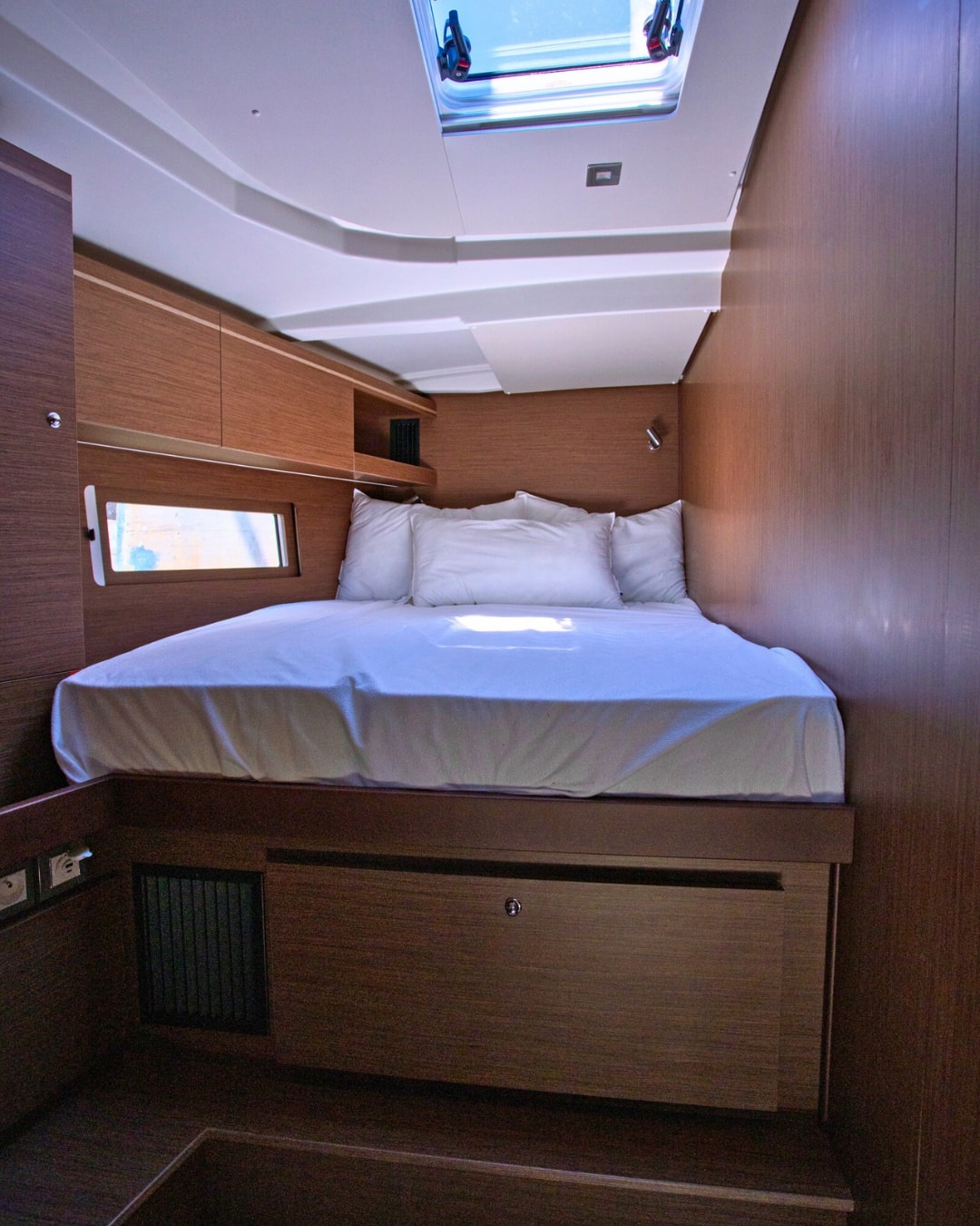 Oceanis 51.1 — photo 23