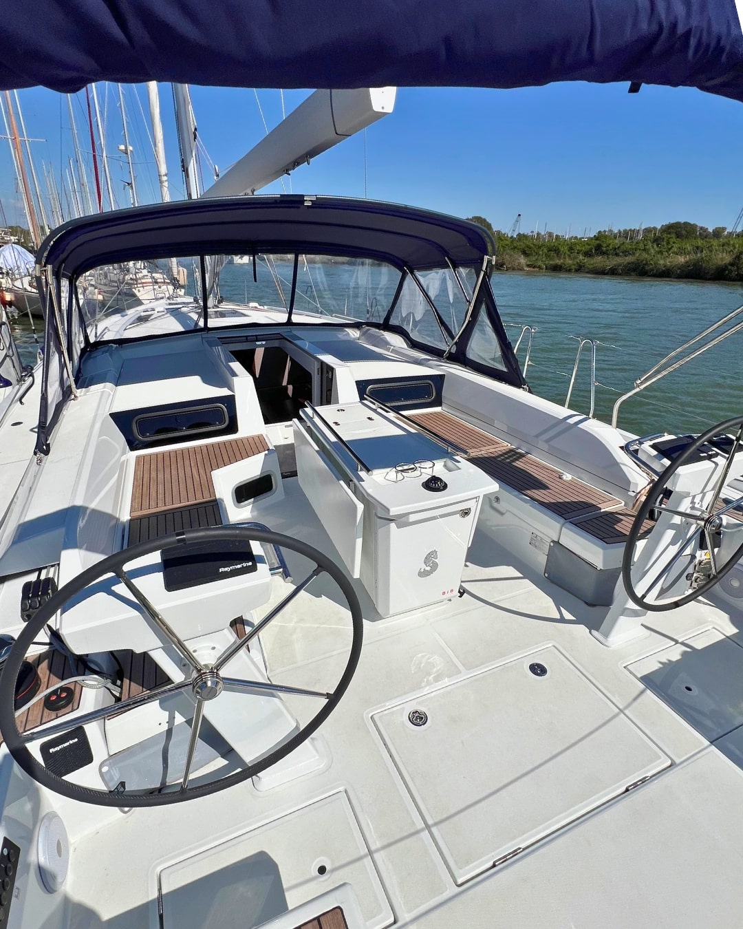 Oceanis 51.1 — photo 4
