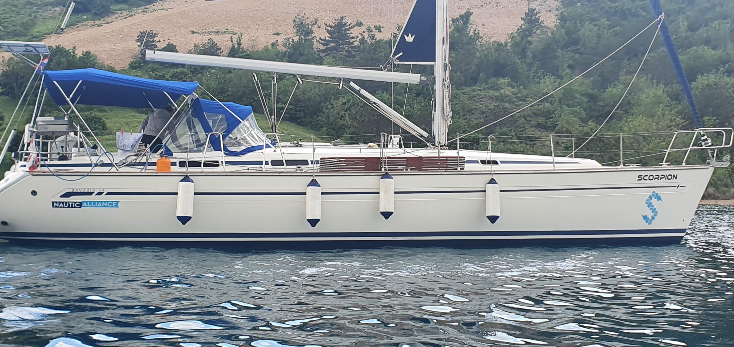 Bavaria 44 — photo 51