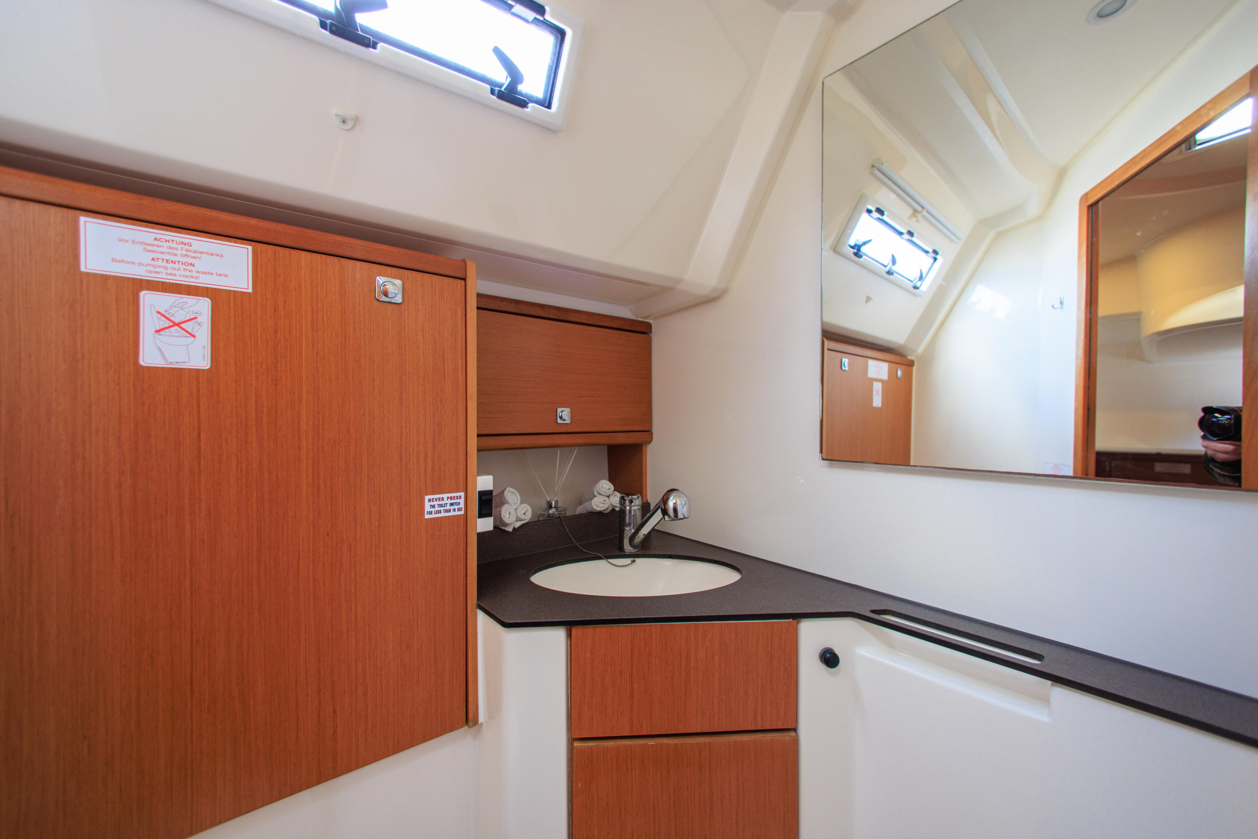Bavaria Cruiser 46 — photo 13