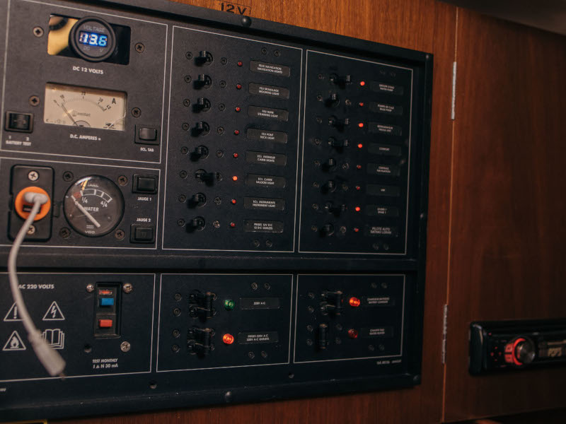Oceanis 411 Clipper — photo 4
