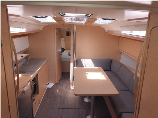 Dufour 390 Grand Large — photo 5