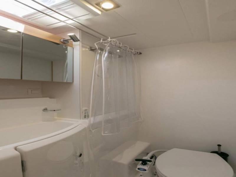 Lagoon 400 S2 — photo 22