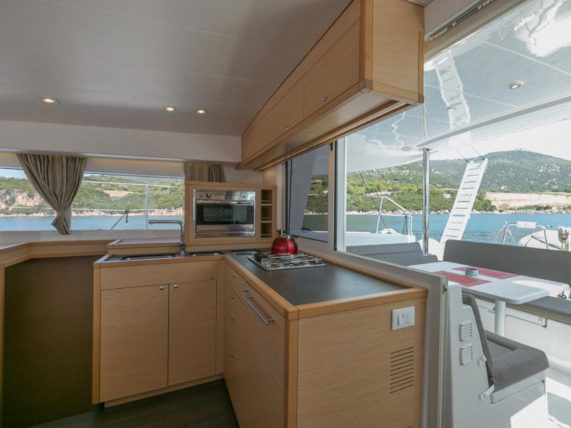 Lagoon 400 S2 — photo 28