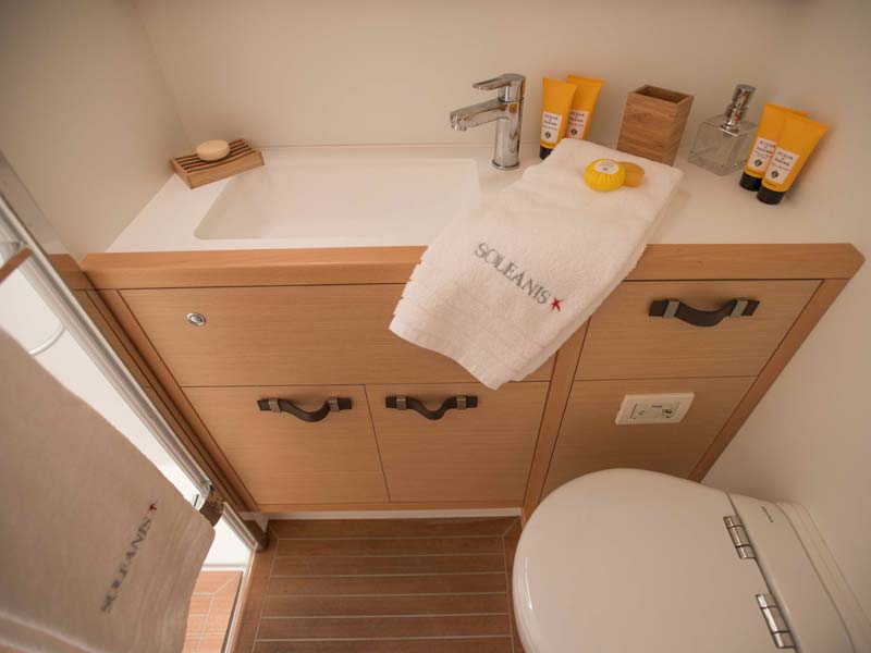 Lagoon 620 Essence — photo 21