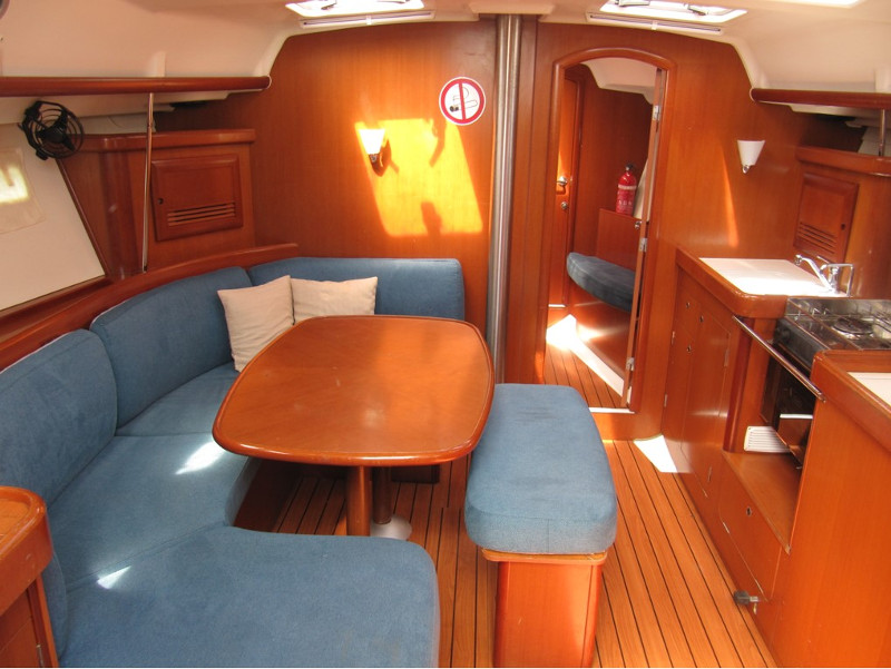 Oceanis 393 Clipper — photo 6