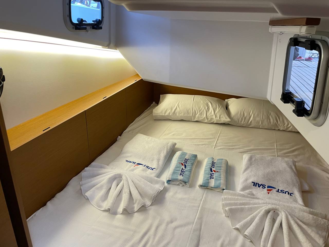 Sun Odyssey 380 — photo 10