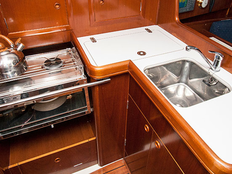 Oceanis 331 — photo 13