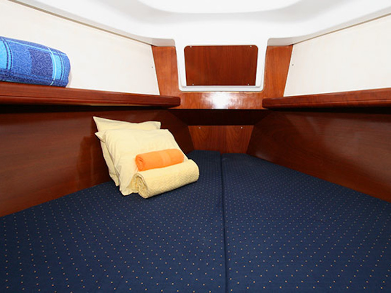 Oceanis 331 — photo 7