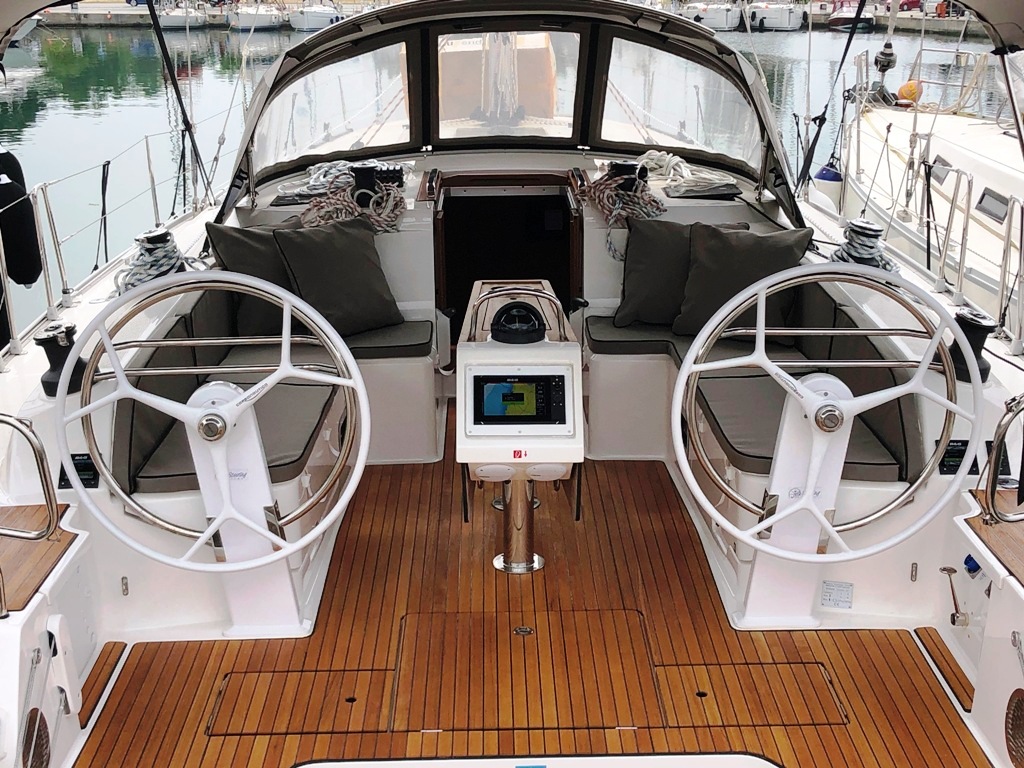 Bavaria 46 Cruiser — photo 11