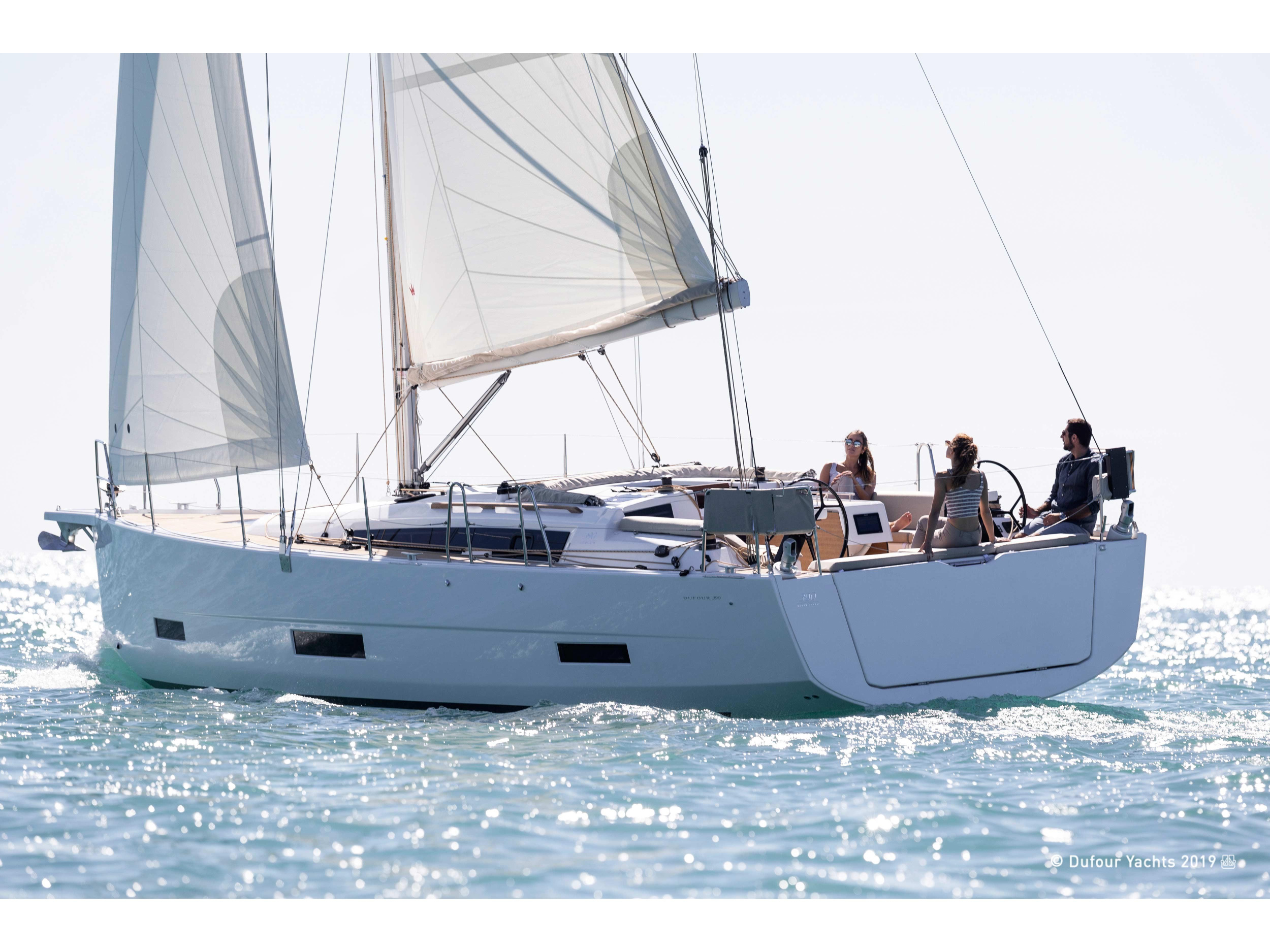 Dufour 390 Grand Large — photo 1