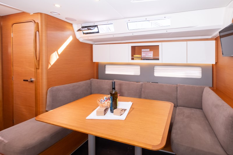 Dufour 41 GL — photo 11