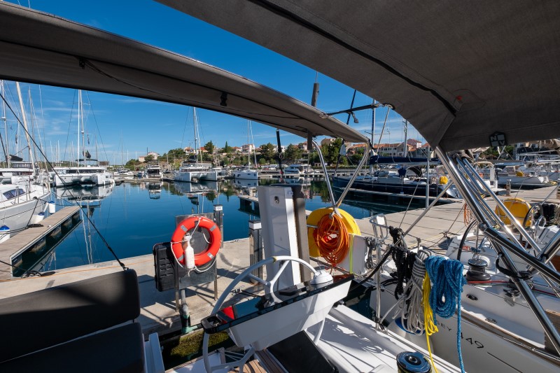 Dufour 41 GL — photo 18