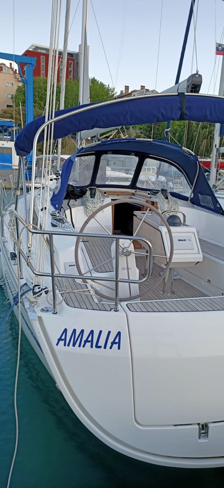 Bavaria Cruiser 37 — photo 11