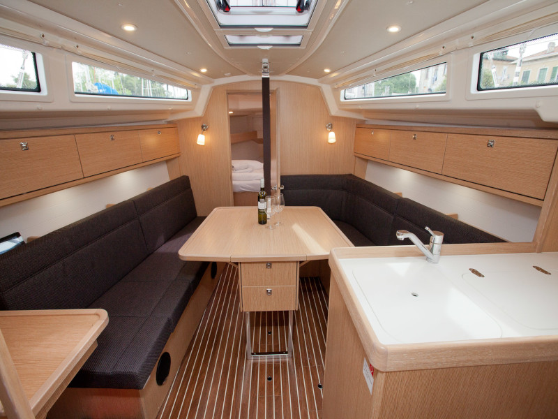 Bavaria Cruiser 34 Style — photo 13