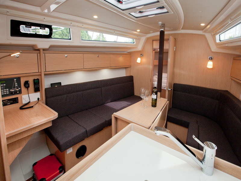 Bavaria Cruiser 34 Style — photo 12