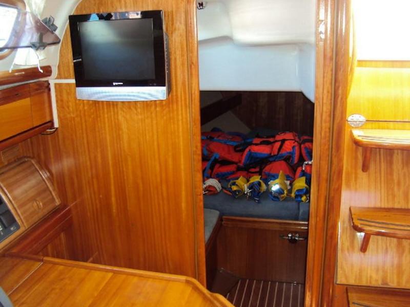 Bavaria 39 Cruiser — photo 10