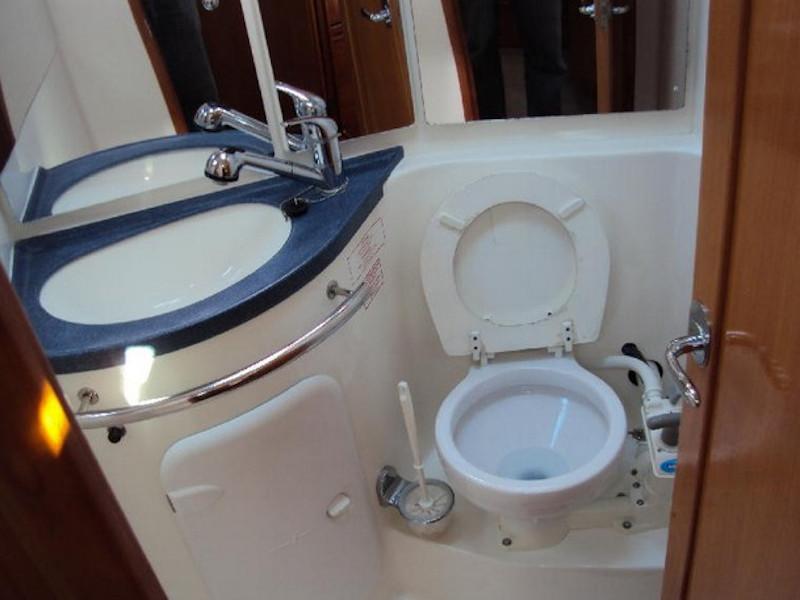 Bavaria 39 Cruiser — photo 21
