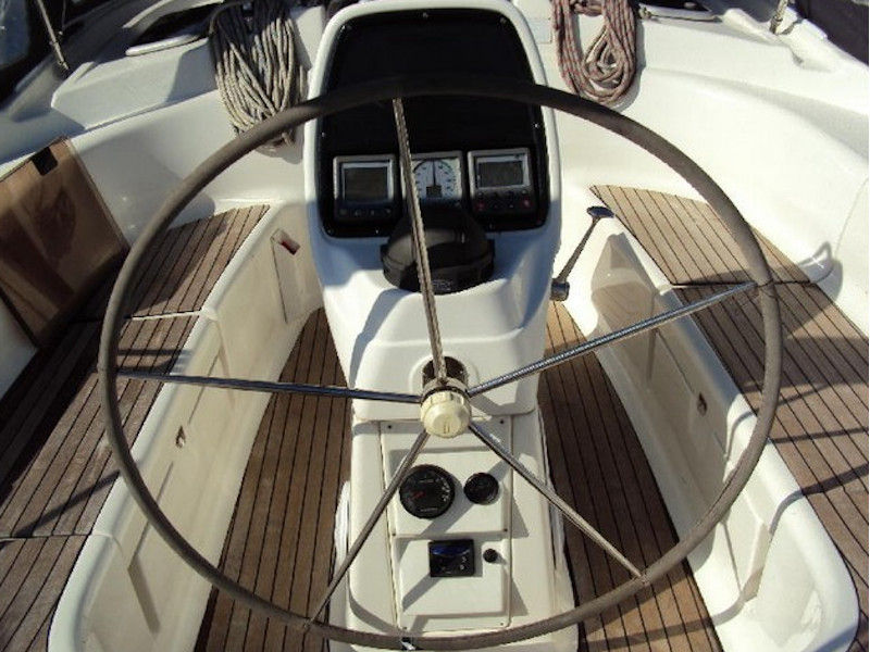Bavaria 39 Cruiser — photo 2
