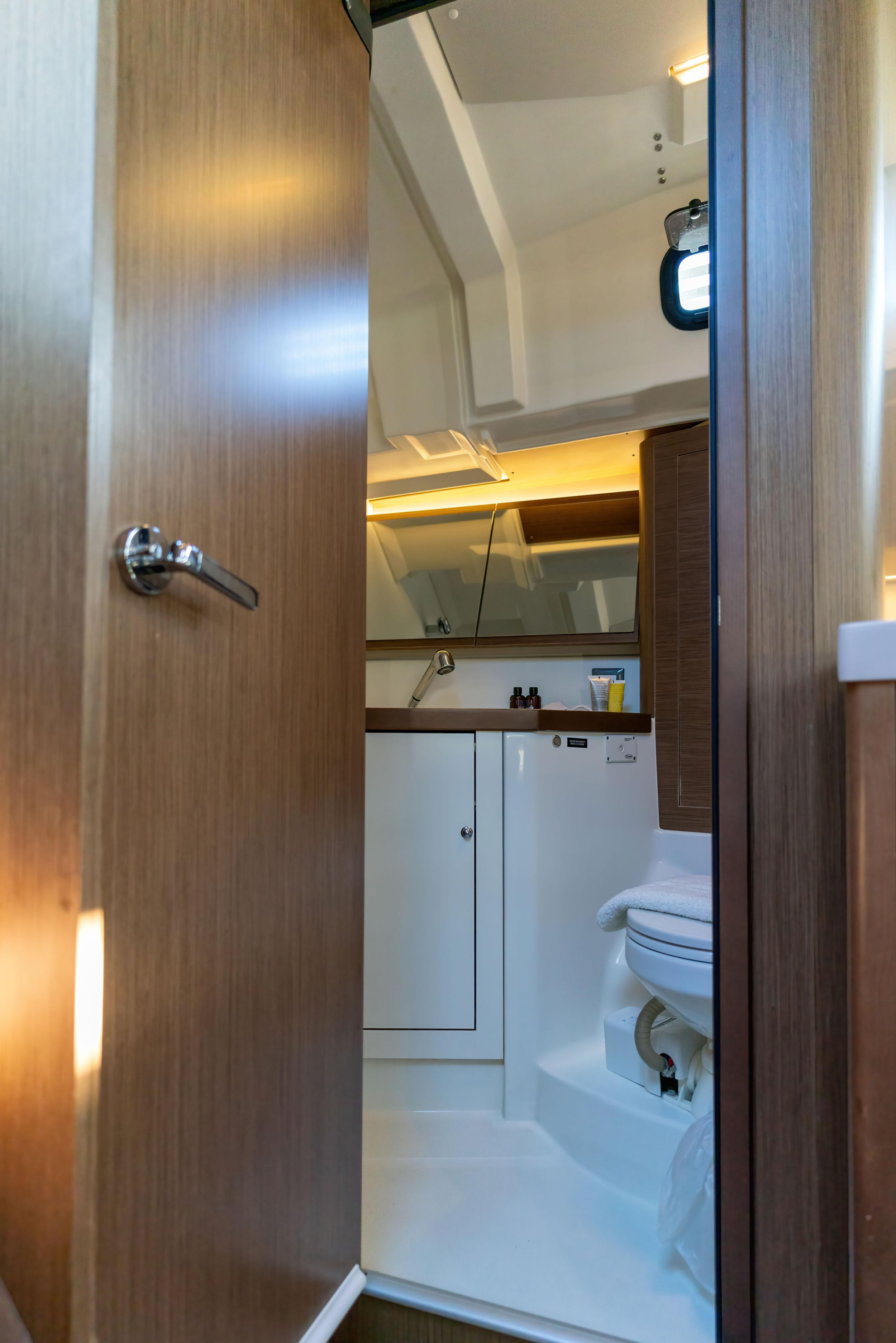 Oceanis 46.1 — photo 10