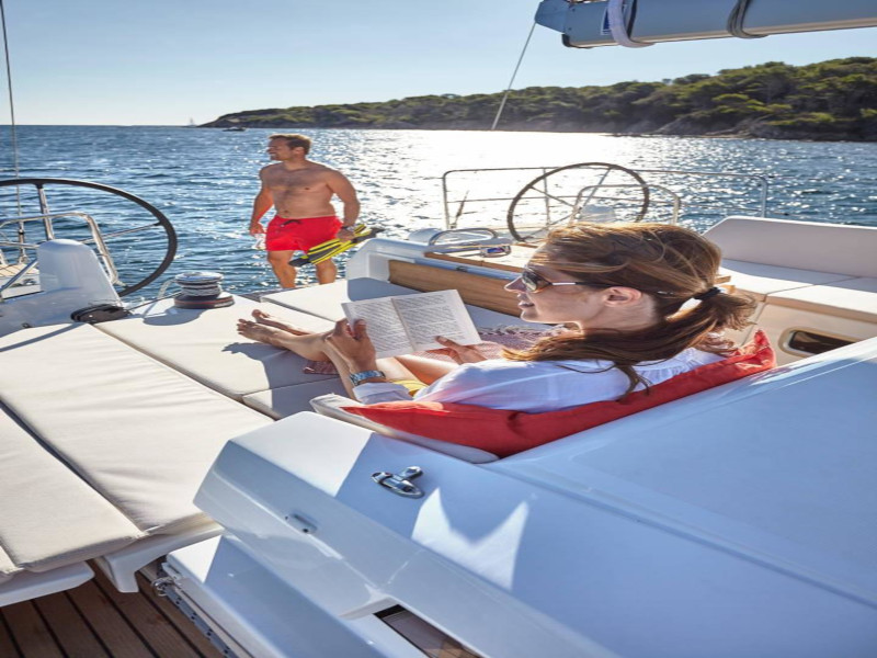 Sun Odyssey 440 — photo 2