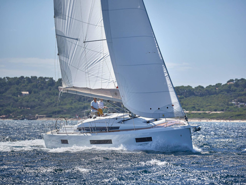 Sun Odyssey 440 — photo 9